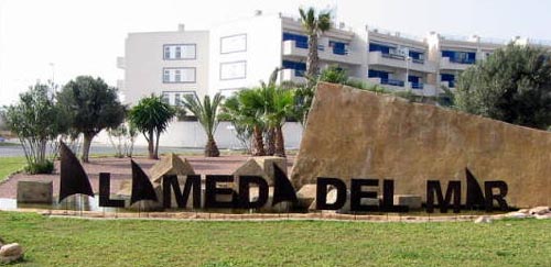 Alameda del Mar roundabout